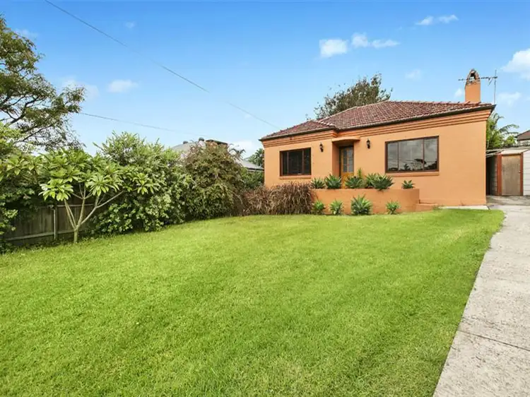 4 Delaigh Avenue, North Curl Curl NSW 2099