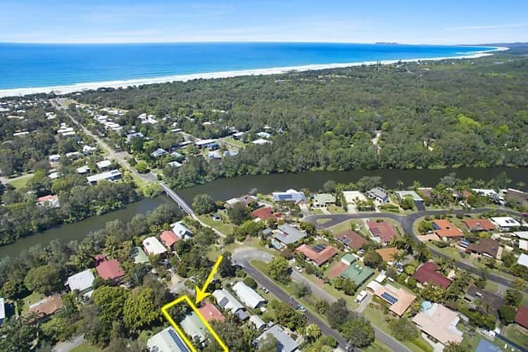 8 Elizabeth Avenue, South Golden Beach NSW 2483