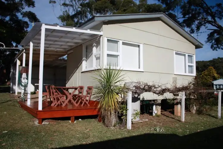 18 Jacaranda Street, Bendalong NSW 2539