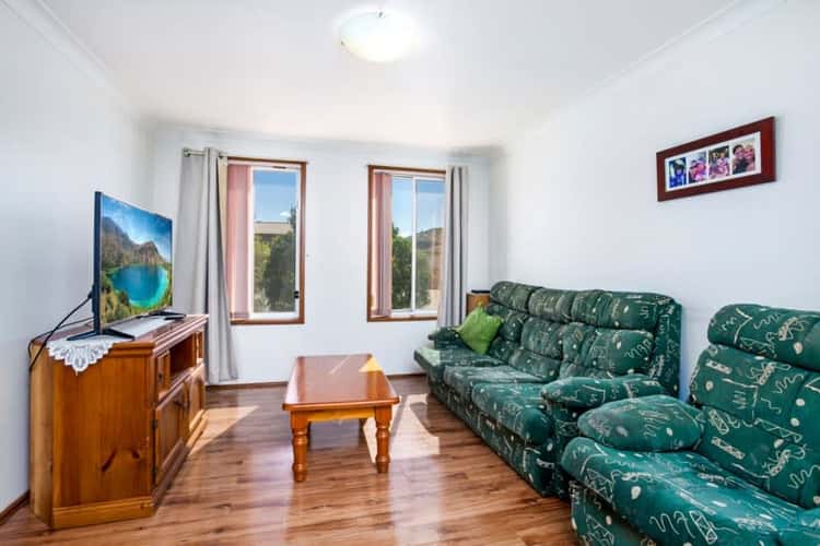 Third view of Homely villa listing, 8/6 Macleay Place, Albion Park NSW 2527