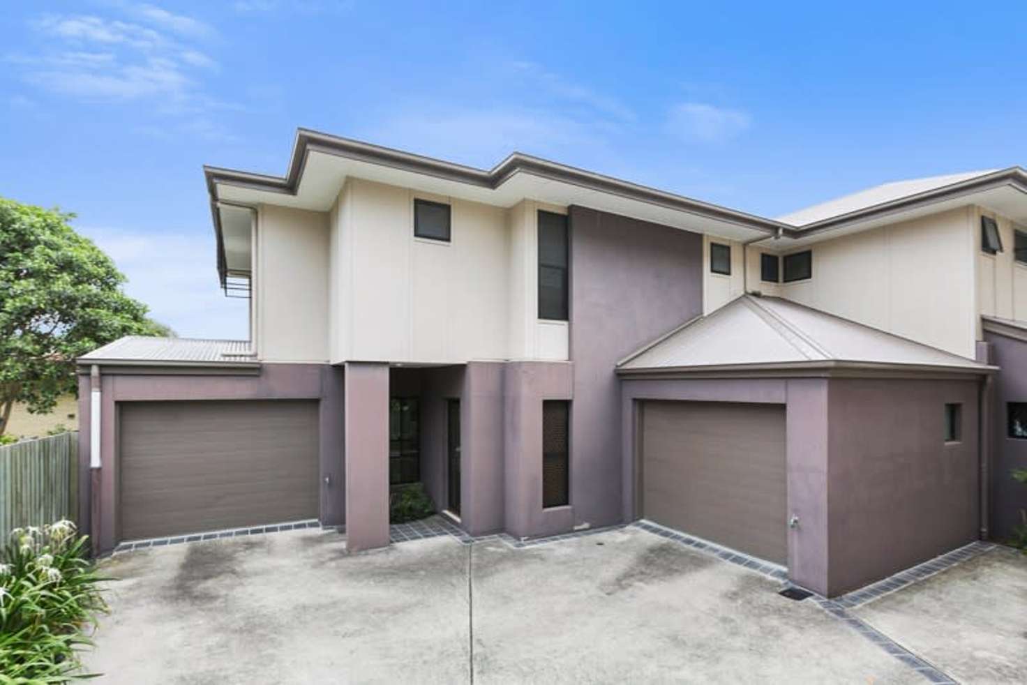 Main view of Homely townhouse listing, 1/254 Riding Road, Balmoral QLD 4171