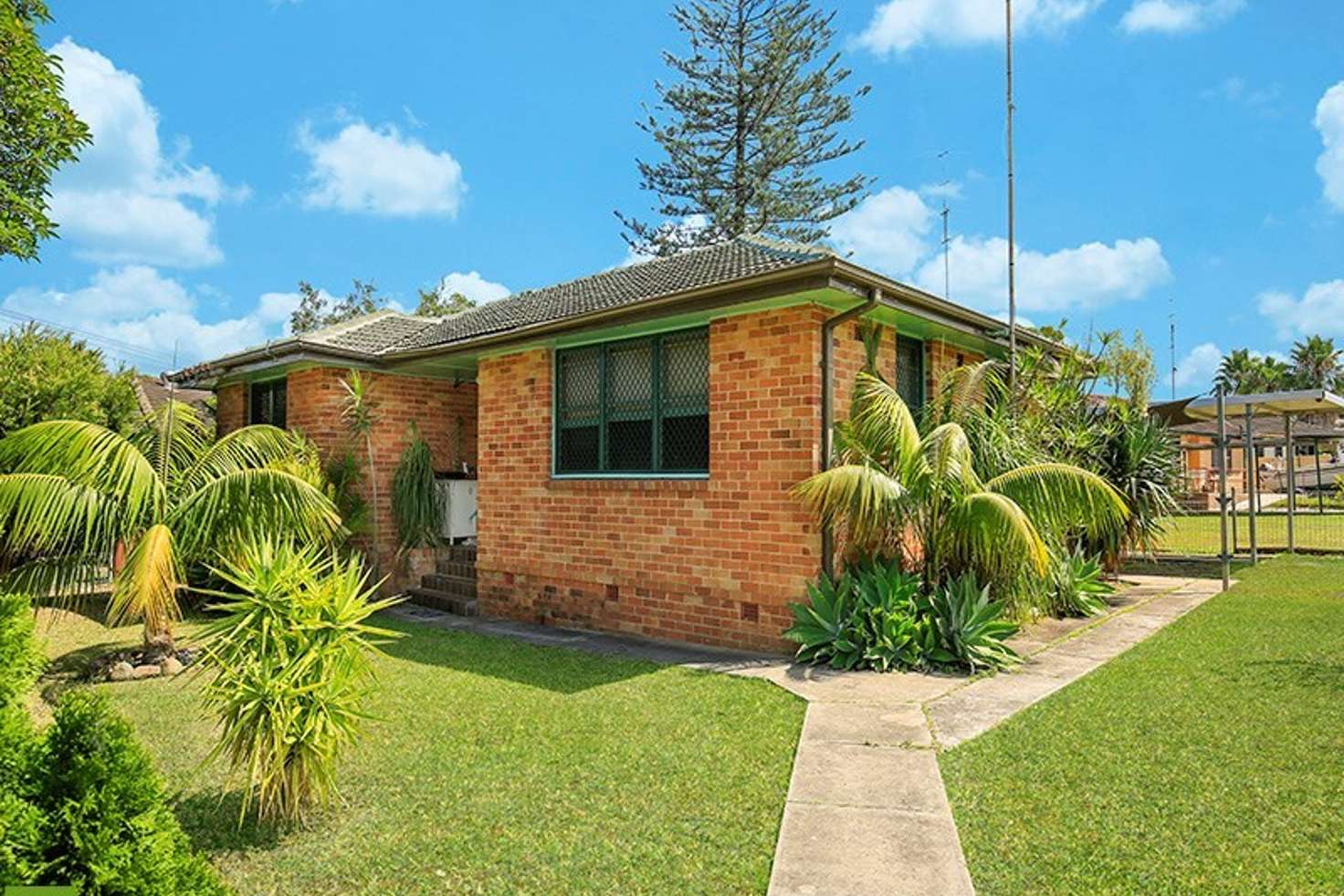 Main view of Homely house listing, 18 Devon Street, Berkeley NSW 2506
