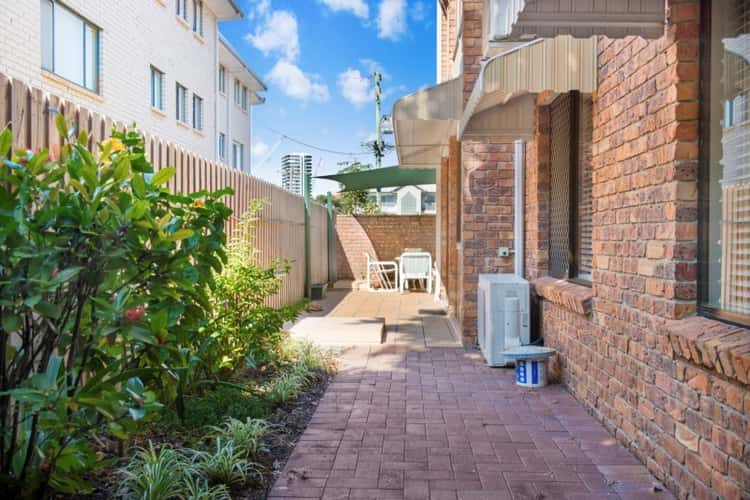 Fifth view of Homely unit listing, 2/7 Rosewood Avenue, Broadbeach QLD 4218