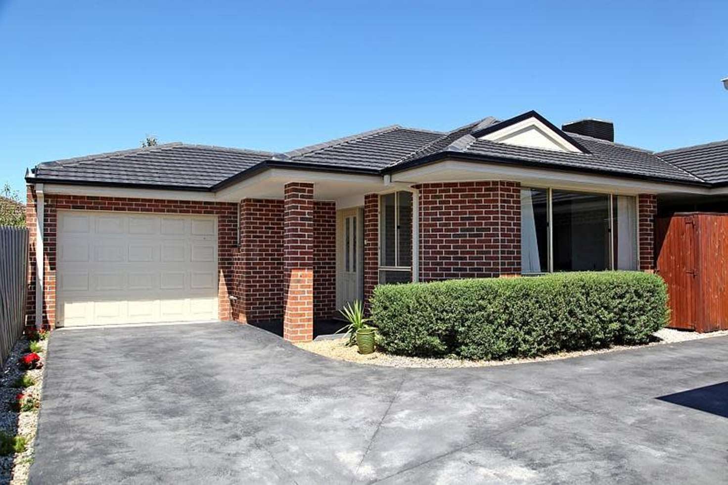 Main view of Homely unit listing, 2/4 Birdwood Street, Bentleigh East VIC 3165