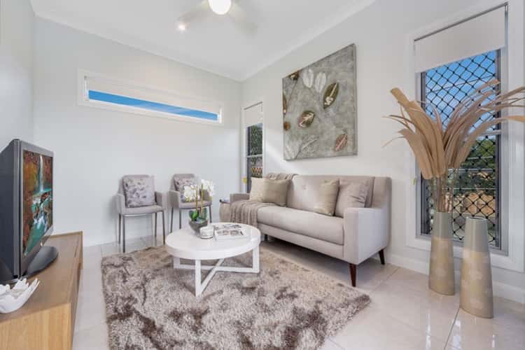 Third view of Homely unit listing, 2/165 Stratton Terrace, Manly QLD 4179