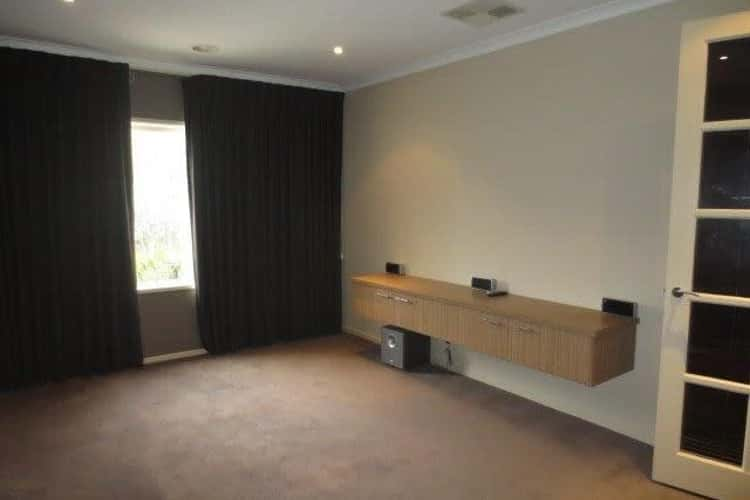 Fourth view of Homely house listing, 10 Madison Drive, Craigieburn VIC 3064