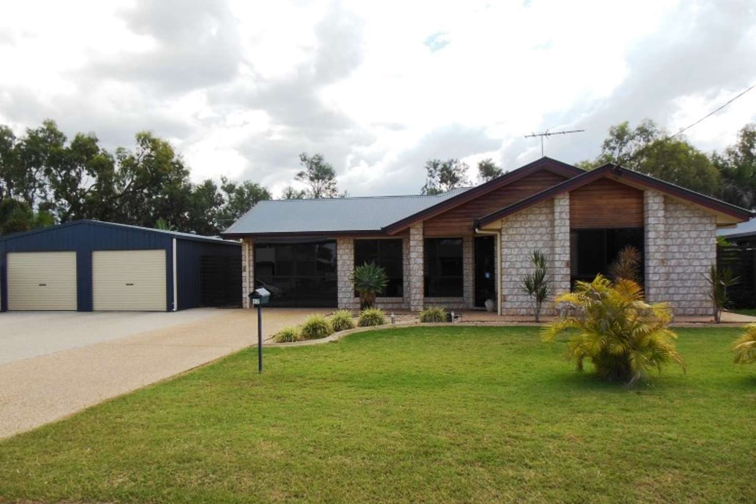 Main view of Homely house listing, 17 Vicki Close, Emerald QLD 4720