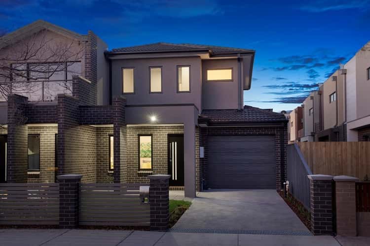 Main view of Homely townhouse listing, 6a Hinton Road, Glen Huntly VIC 3163