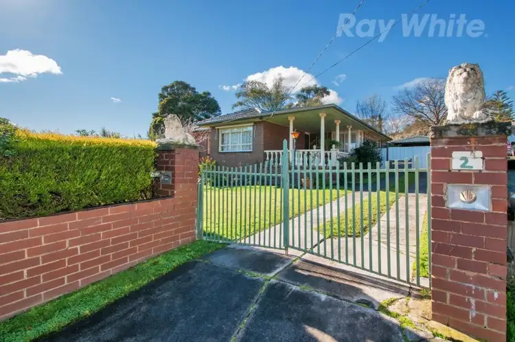 2 COLLINGS Court