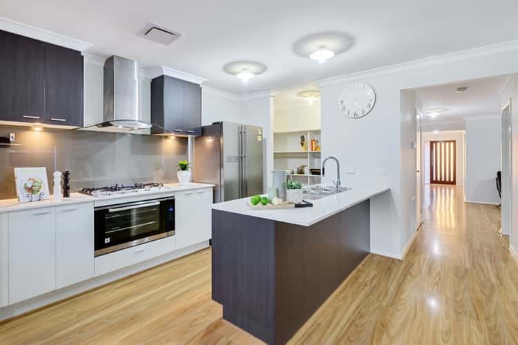 Second view of Homely house listing, 10 Evergreen Crescent, Craigieburn VIC 3064