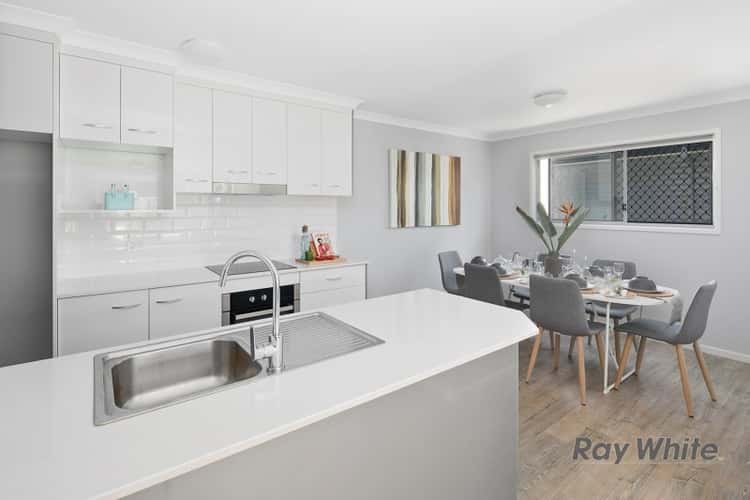 Main view of Homely townhouse listing, 2/52-54 Napier Street, Birkdale QLD 4159
