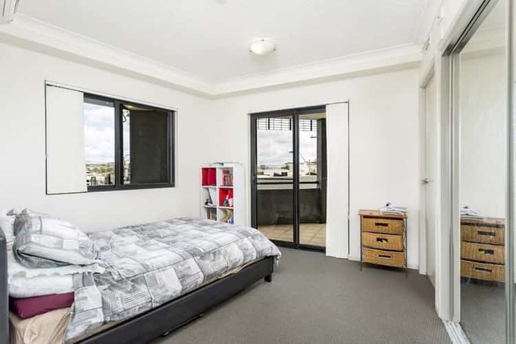 Main view of Homely unit listing, 54/11 Kitchener Street, Coorparoo QLD 4151