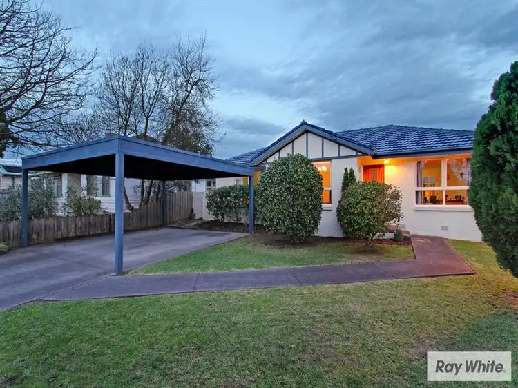 10 LEIGH Road, Croydon VIC 3136