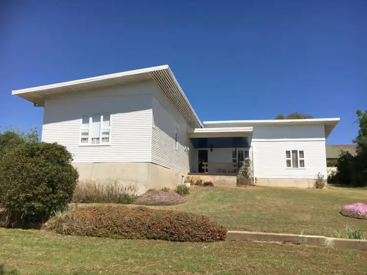 7 Rodd Street, Canowindra NSW 2804