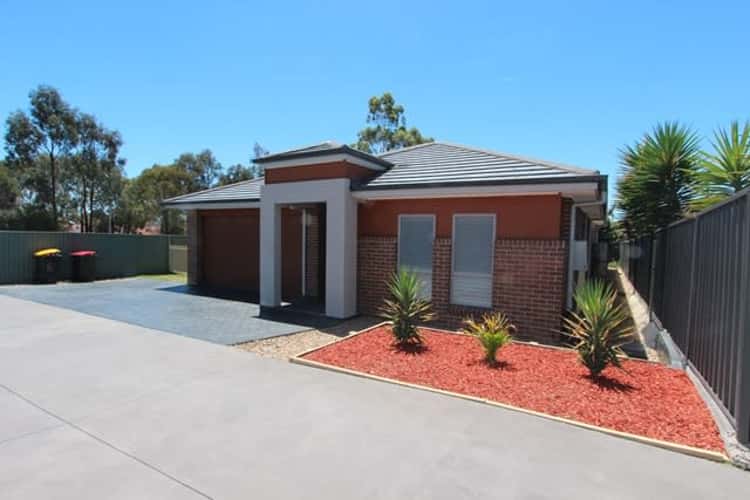 33 Brunswick Crescent, St Johns Park NSW 2176