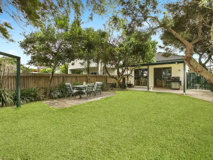 1 Spring Road, North Curl Curl NSW 2099