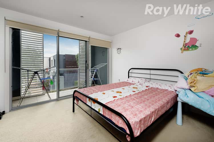 Fourth view of Homely townhouse listing, 19 Waxflower Crescent, Bundoora VIC 3083