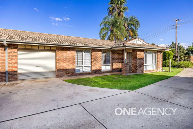 Main view of Homely villa listing, 1/72 TRAVERS STREET, Wagga Wagga NSW 2650