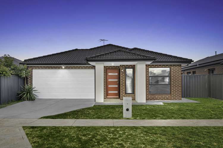 8 Wispering Circuit, Kilmore East VIC 3764