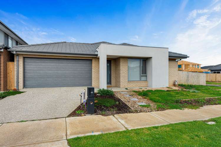 45 Ruthven Way, Mambourin VIC 3024