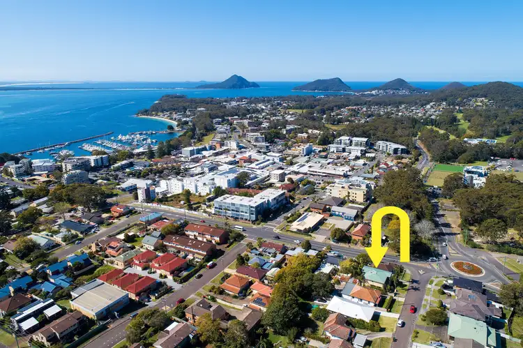 3 Moorooba Crescent