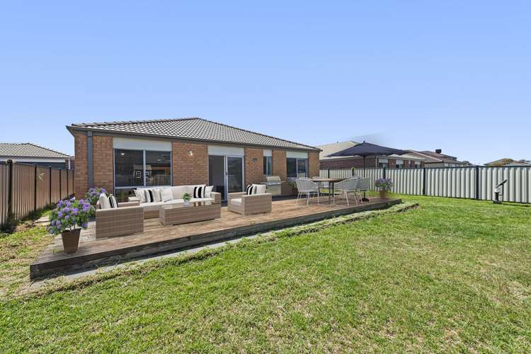 6 Claydon Grove, Truganina VIC 3029