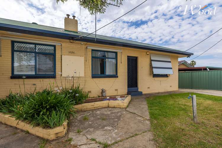 Main view of Homely unit listing, 1/424 Kotthoff St, Lavington NSW 2641