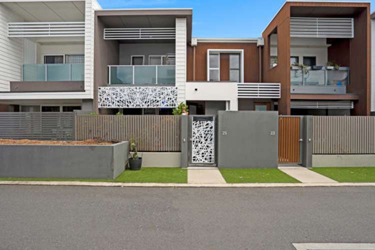 Main view of Homely townhouse listing, 25/1 Vue Boulevard, Robina QLD 4226