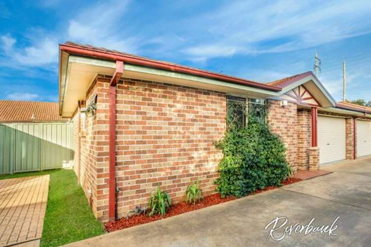 2/113 Hammers Road, Northmead NSW 2152