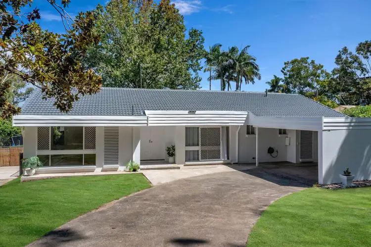 694 Southport Nerang Road