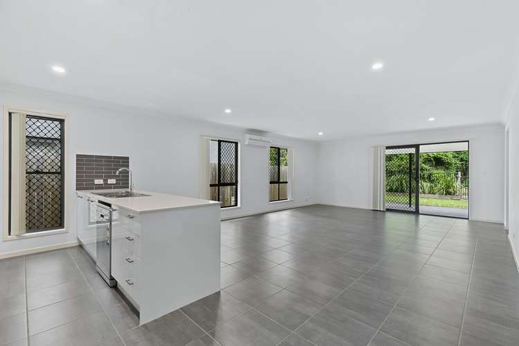 Main view of Homely villa listing, 15/8 Kerry Close, Bellmere QLD 4510