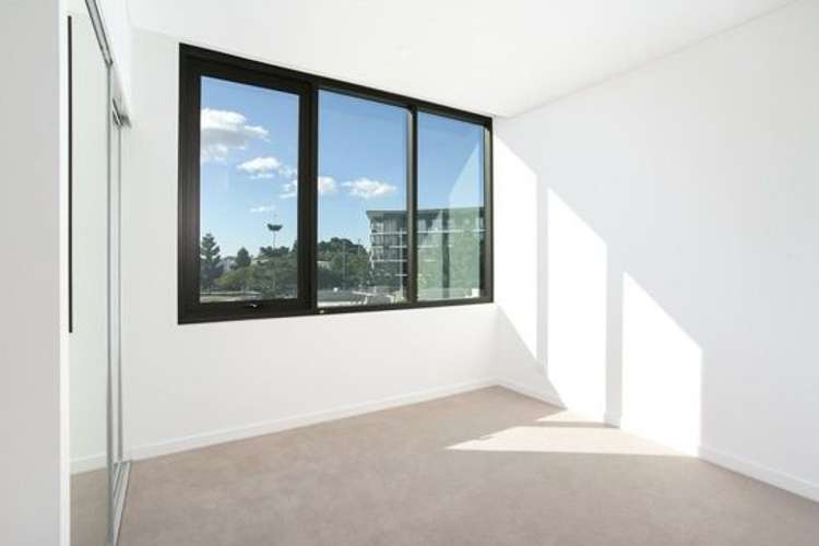 Third view of Homely apartment listing, 10314/320 MacArthur Ave, Hamilton QLD 4007