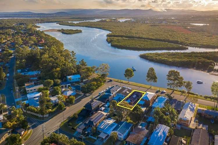 153 The Esplanade, Coombabah QLD 4216