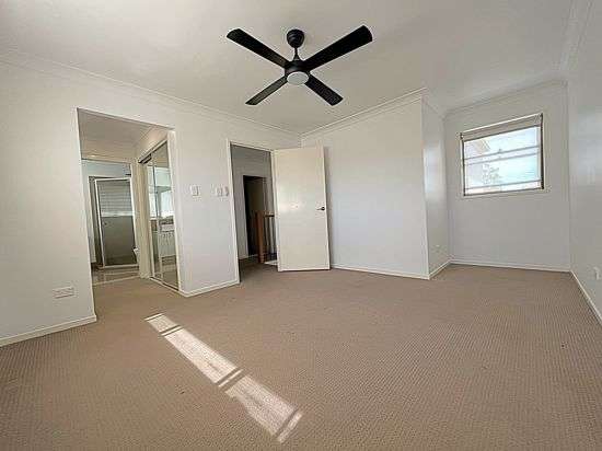 Fourth view of Homely townhouse listing, 18 30 Girraween Cres, Parkinson QLD 4115