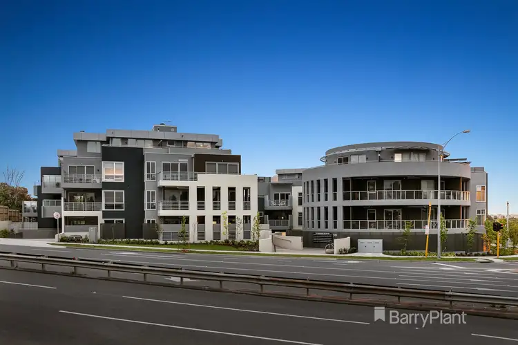 102/170 Manningham Road