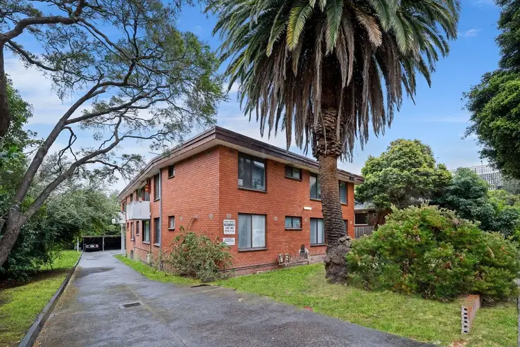 2/18 Harrow Street