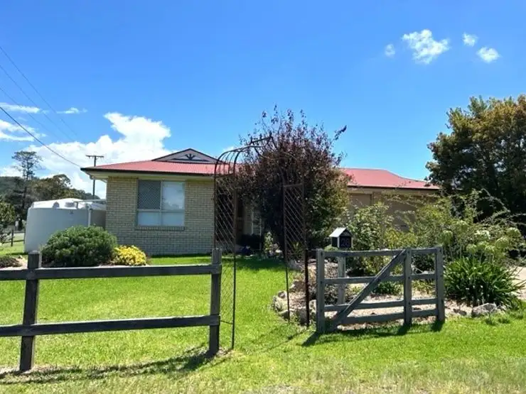 28 Fairway Crescent