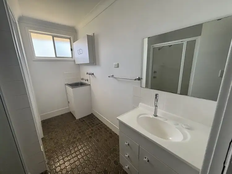 Fifth view of Homely unit listing, 2/38 Links Ave, Tamworth NSW 2340