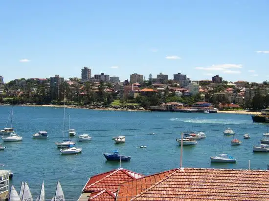 3/3 East Esplanade