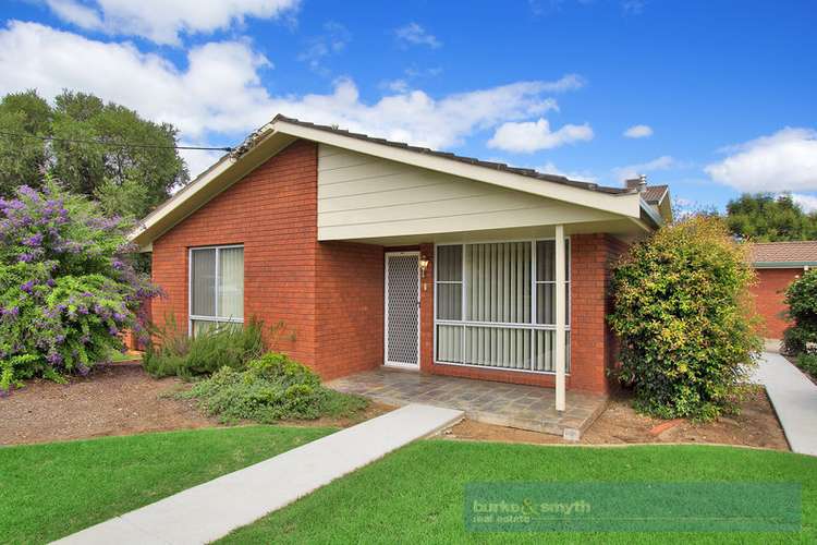 Main view of Homely unit listing, 2/3-5 Piper Street, Tamworth NSW 2340