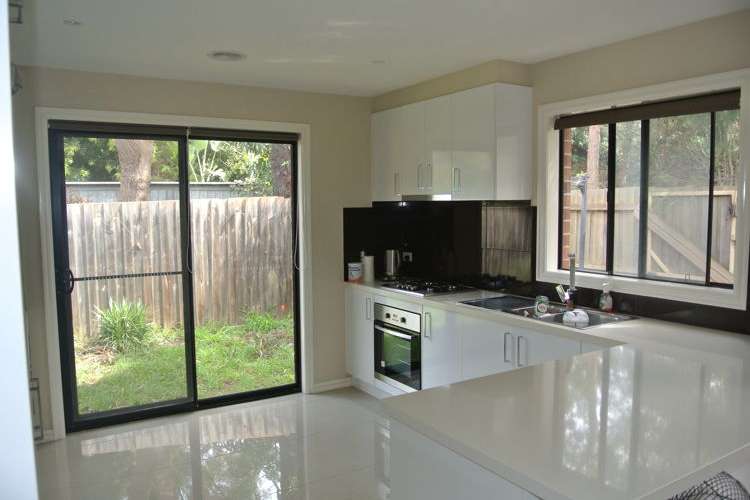 Second view of Homely house listing, 2/17 Upton Crescent, Narre Warren VIC 3805