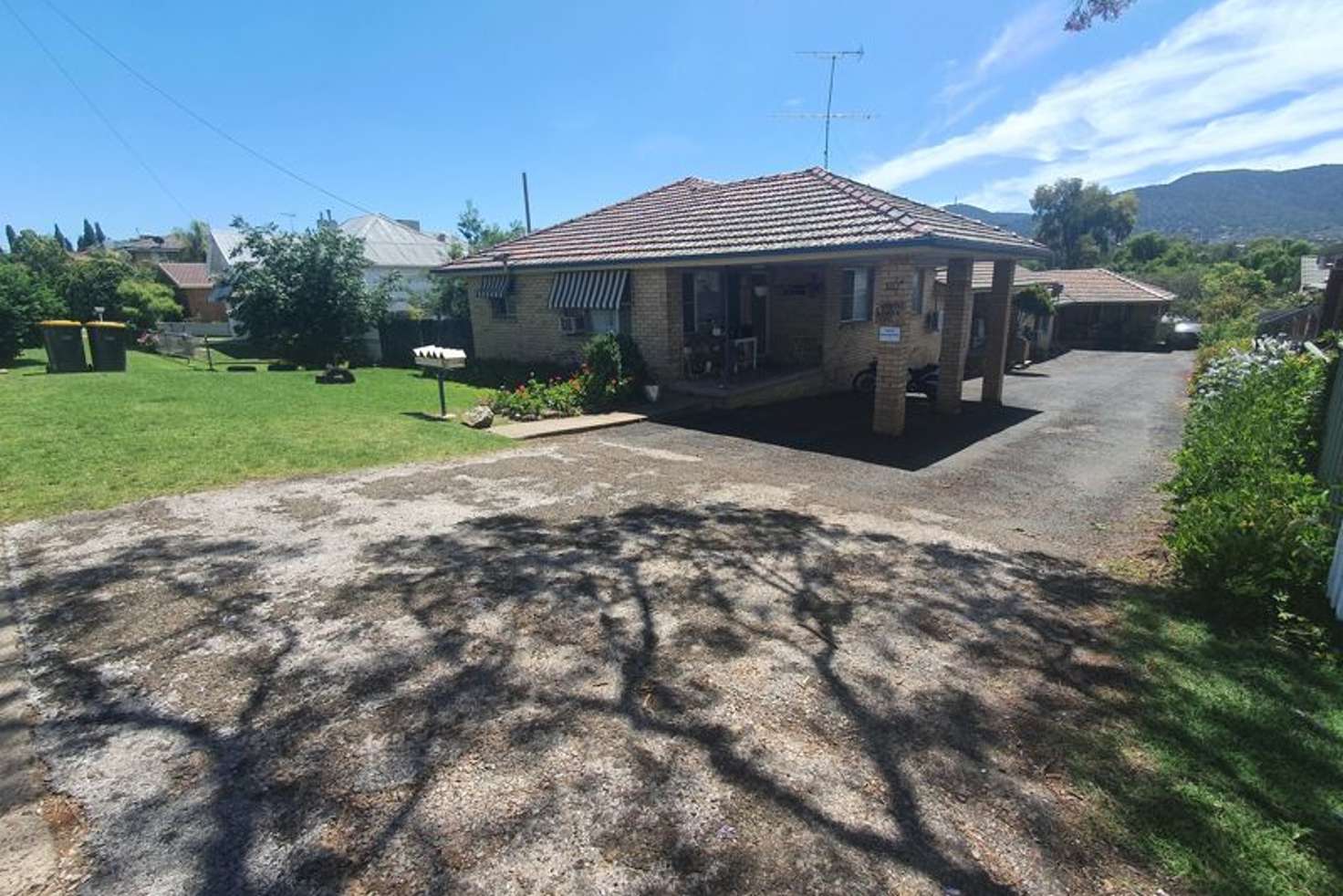 Main view of Homely unit listing, 2/110A Church Street, Tamworth NSW 2340