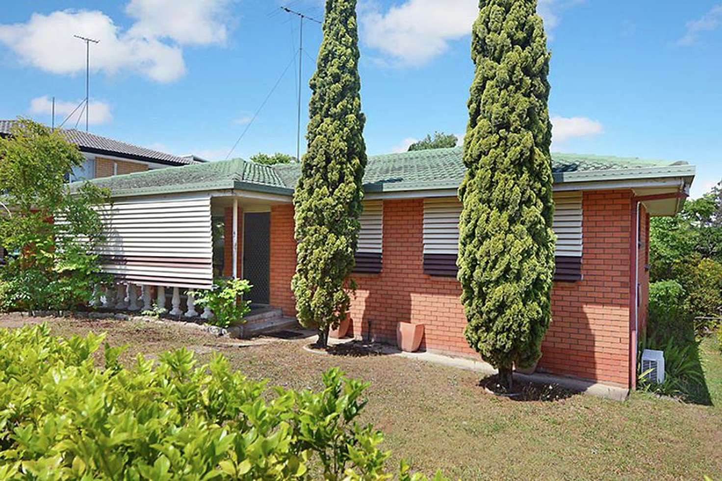 Main view of Homely house listing, 11 Honeysuckle Street, Mansfield QLD 4122