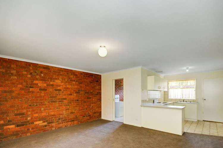 Main view of Homely unit listing, 2/327 Finley Road, Deniliquin NSW 2710