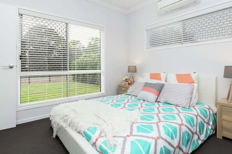 Sixth view of Homely semiDetached listing, 2/23 Oceanview Street, Point Vernon QLD 4655