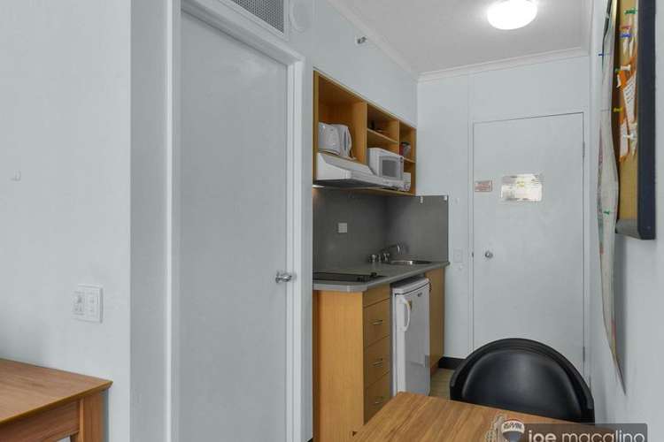 Sixth view of Homely unit listing, 104 Margaret St, Brisbane City QLD 4000