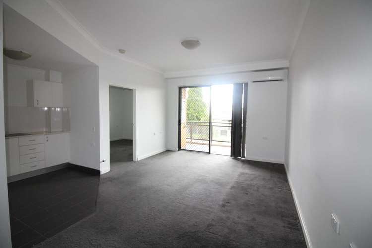 Fifth view of Homely unit listing, 04/5-7 WINDSOR ROAD, Merrylands NSW 2160
