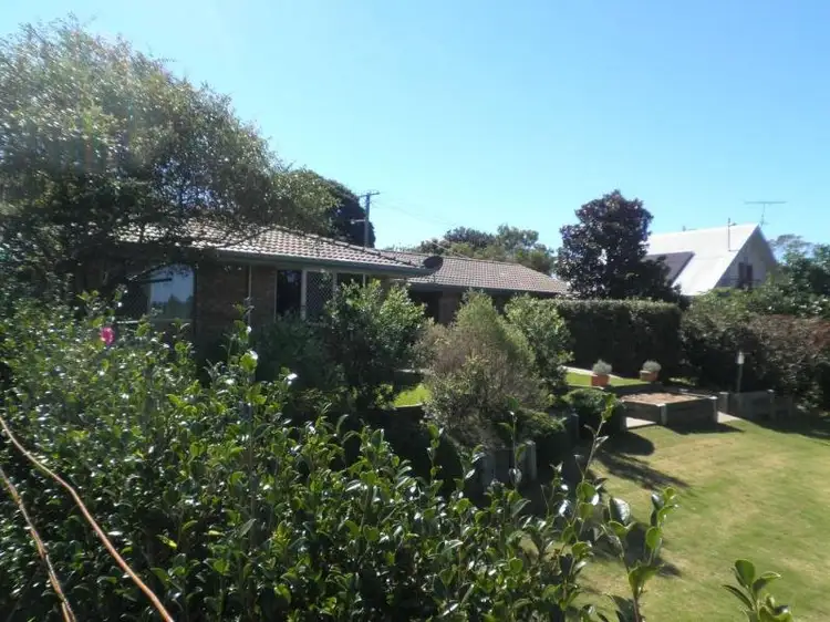 8 Warruga Street, Mapleton QLD 4560