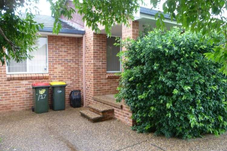 Main view of Homely unit listing, 1/17 Illoura Street, Tamworth NSW 2340