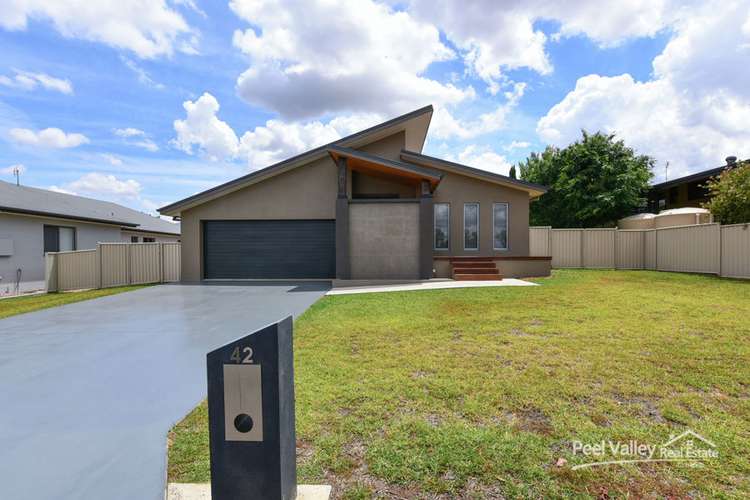 Main view of Homely house listing, 42 Johnston Street, Tamworth NSW 2340